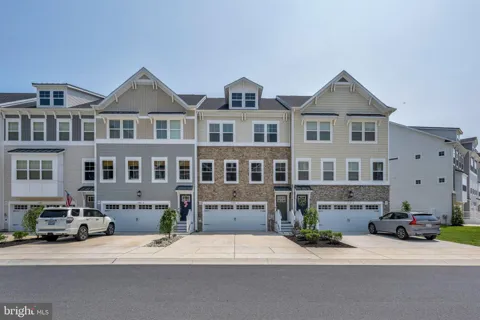 12442 SEA OAKS LANE #5