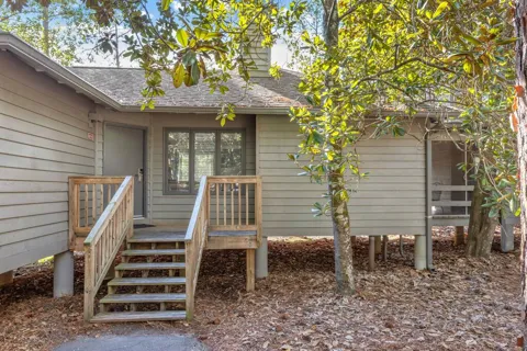 2235 Holly Lane