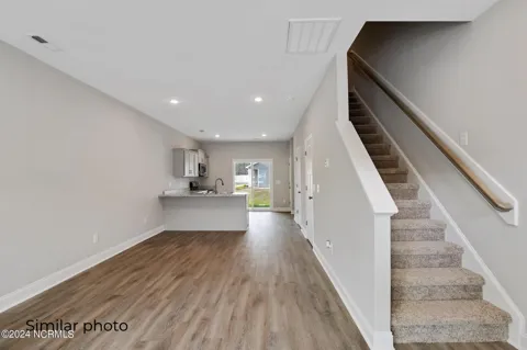 75 Loren Road
