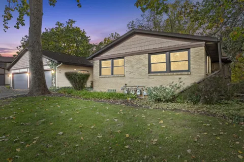 855 North Avenue NE #Unit A