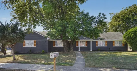 9920 E 28th Place