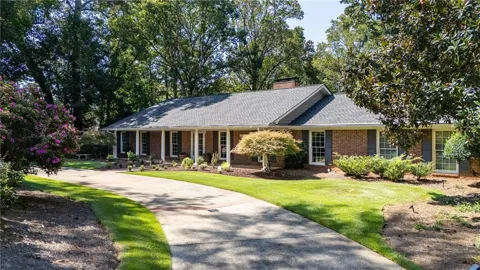 5580 Lake Island Drive