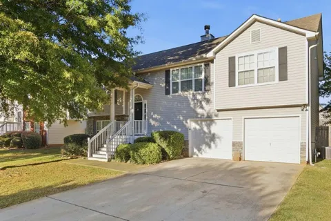 6085 Winston Trace