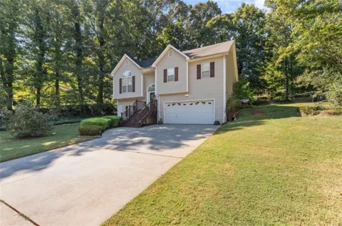 220 Lost Lake Trail