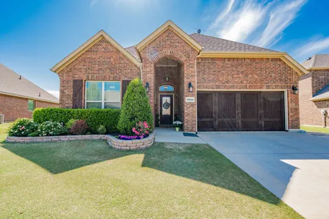 2620 Sabine Circle