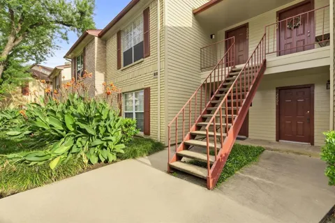 2120 El Paseo Street #2206
