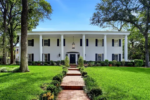 4106 Shady Valley Drive