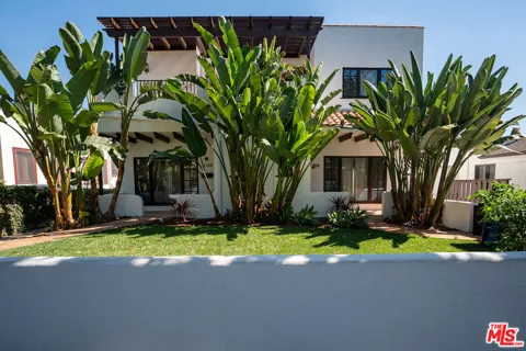 1210 Poinsettia Drive