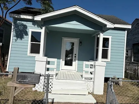 3122 Avenue M 1/2