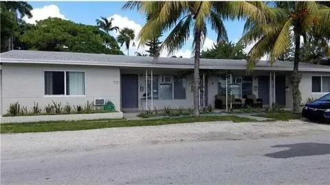 1721 NE 9TH STREET #1-5