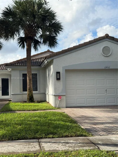 12452 SW 45th Dr