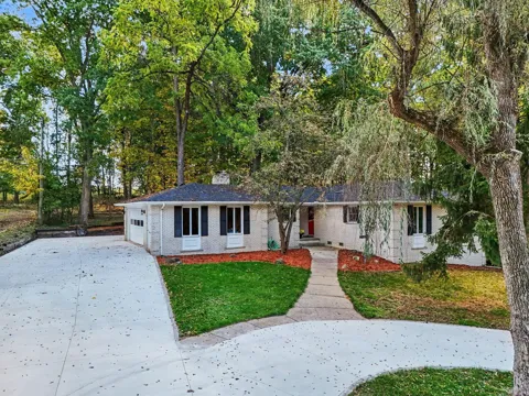 4120 Loch Alpine Drive E