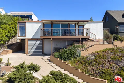2508 Armstrong Avenue
