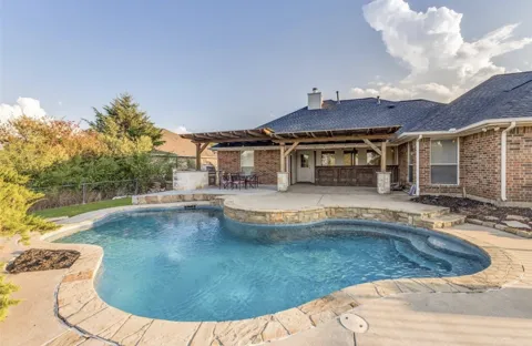 11068 Prairie Lakes Lane