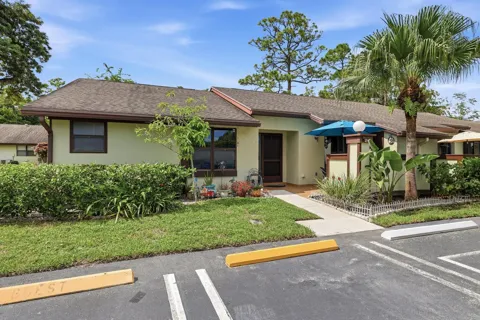 259 DEERFIELD COURT