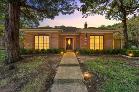 3906 Green Oak Drive