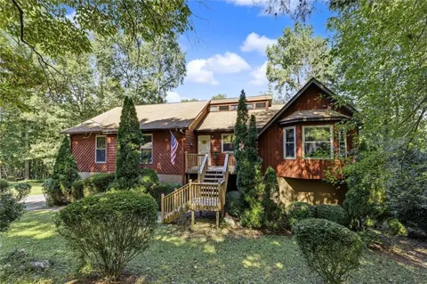 708 Cobb Trail