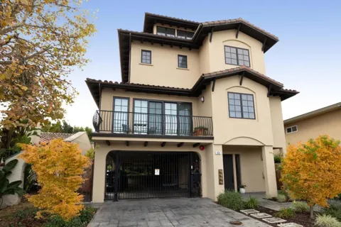 436 Laurel Street #1