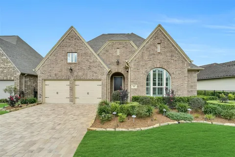 22 Cottage Glen Lane