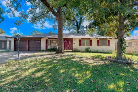 9521 Poinsetta Drive