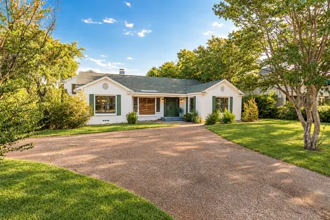 4601 Meadowbrook Drive