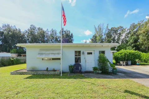 2708 CHEROKEE COURT