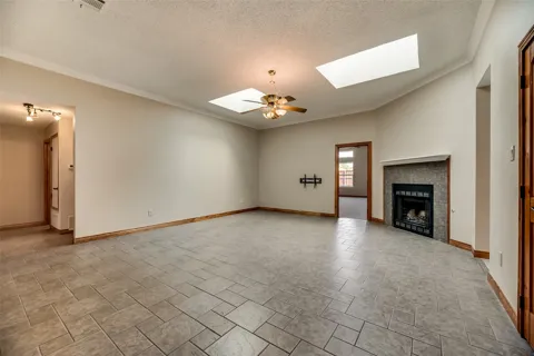 1307 E Branch Hollow Drive
