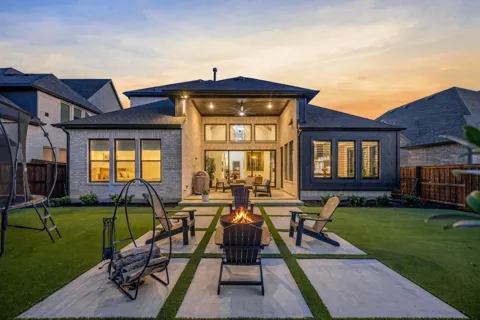 4610 Mayfield Drive