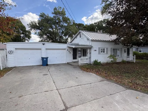 836 Cherry Street