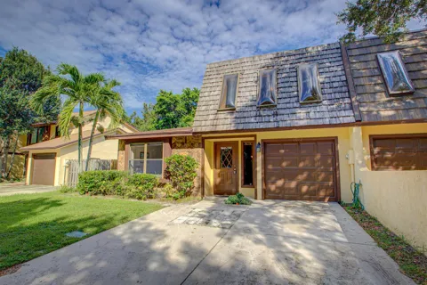 1092 Raintree Court