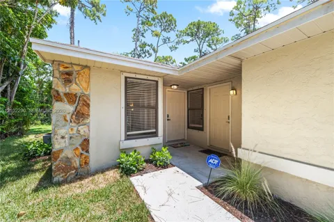 1200 Hyacinth Pl #0