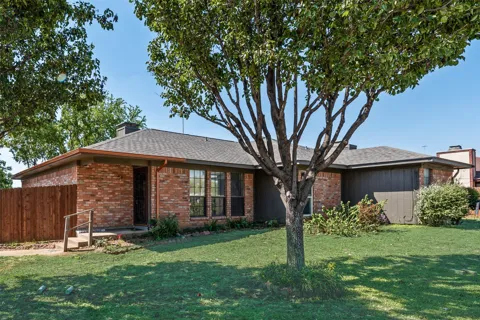 5126 Trail Dust Lane