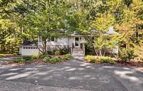 1050 Amity Road