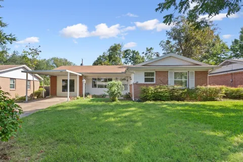 1319 Royal Oaks Drive