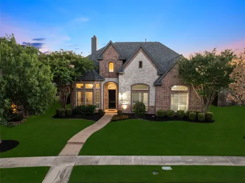 4463 Chevy Chase Lane