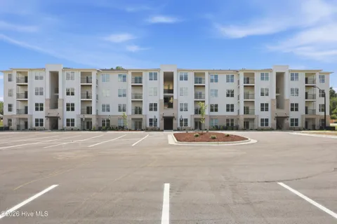 520 Trove Lane #206