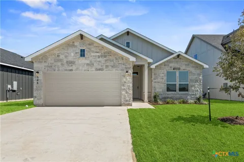 544 Gus Loop