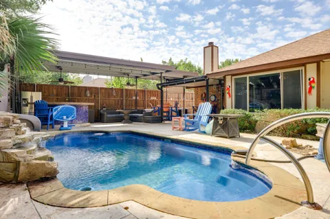 4948 Shady Oak Trail