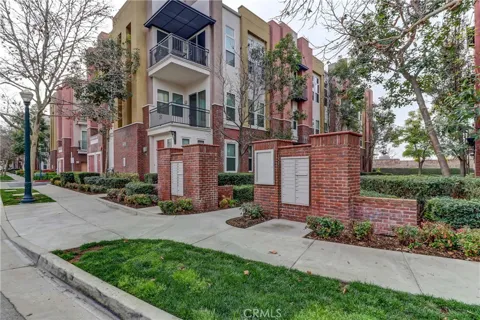 706 W First Street