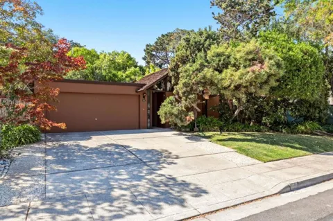 957 Eichler Drive