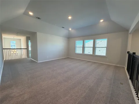 3704 Bluestem Boulevard