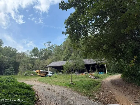 183 Mundy Road