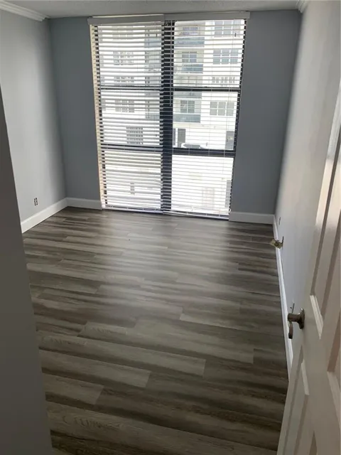 3031 OCEAN BOULEVARD #502
