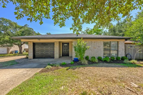 11805 Bell Avenue #A