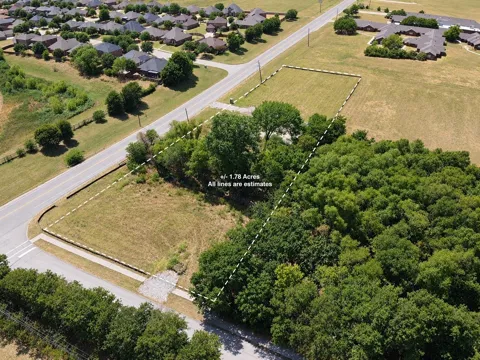 1124 E Parkerville Road