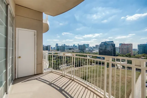 3225 Turtle Creek Boulevard #1012