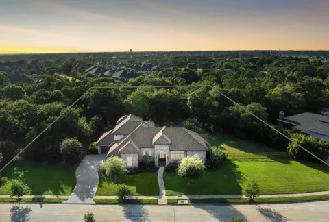 8603 Woods Hollow Trail