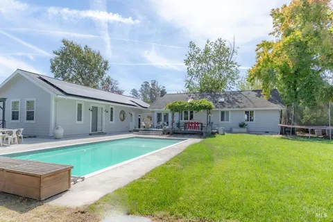 2565 Piner Road