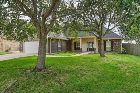227 Village Dr