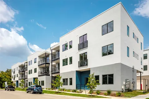 2709 E 5th Street #2105